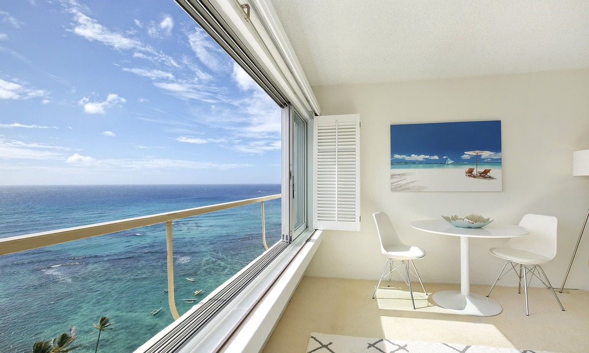 Diamond Head - Kapahulu - St. Louis Condo | Panoramic Oceanfront & Diamond Head views, just steps to beach. FREE Parking!
