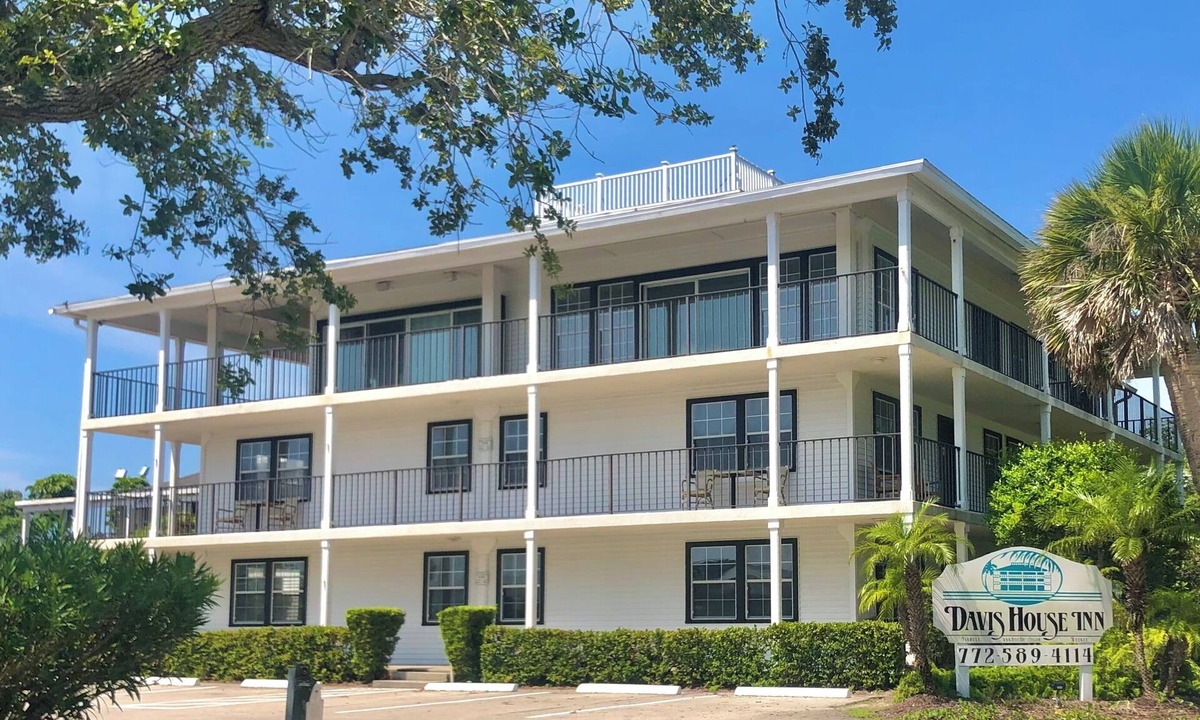 Sebastian Hotel | Panoramic Penthouse - 3BR/3BA - Boutique Hotel Setting