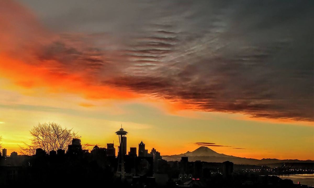 Lower Queen Anne House | Panoramic Skyline View - Luxury Residence