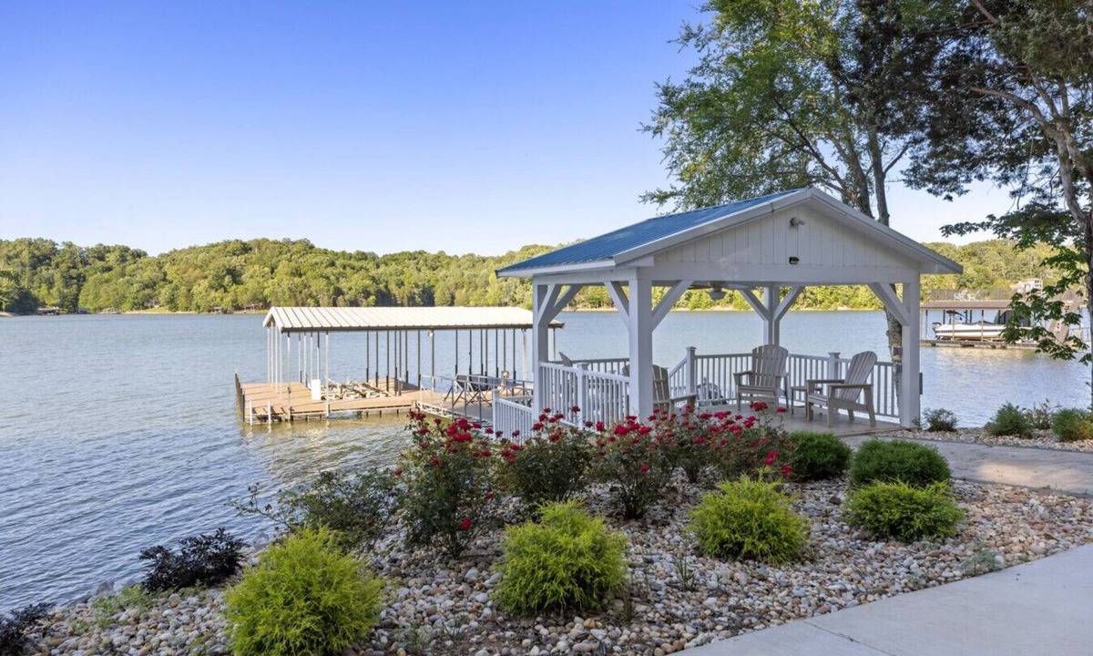 Lynchburg House | Panoramic Views Dock Kayaks SUPs
