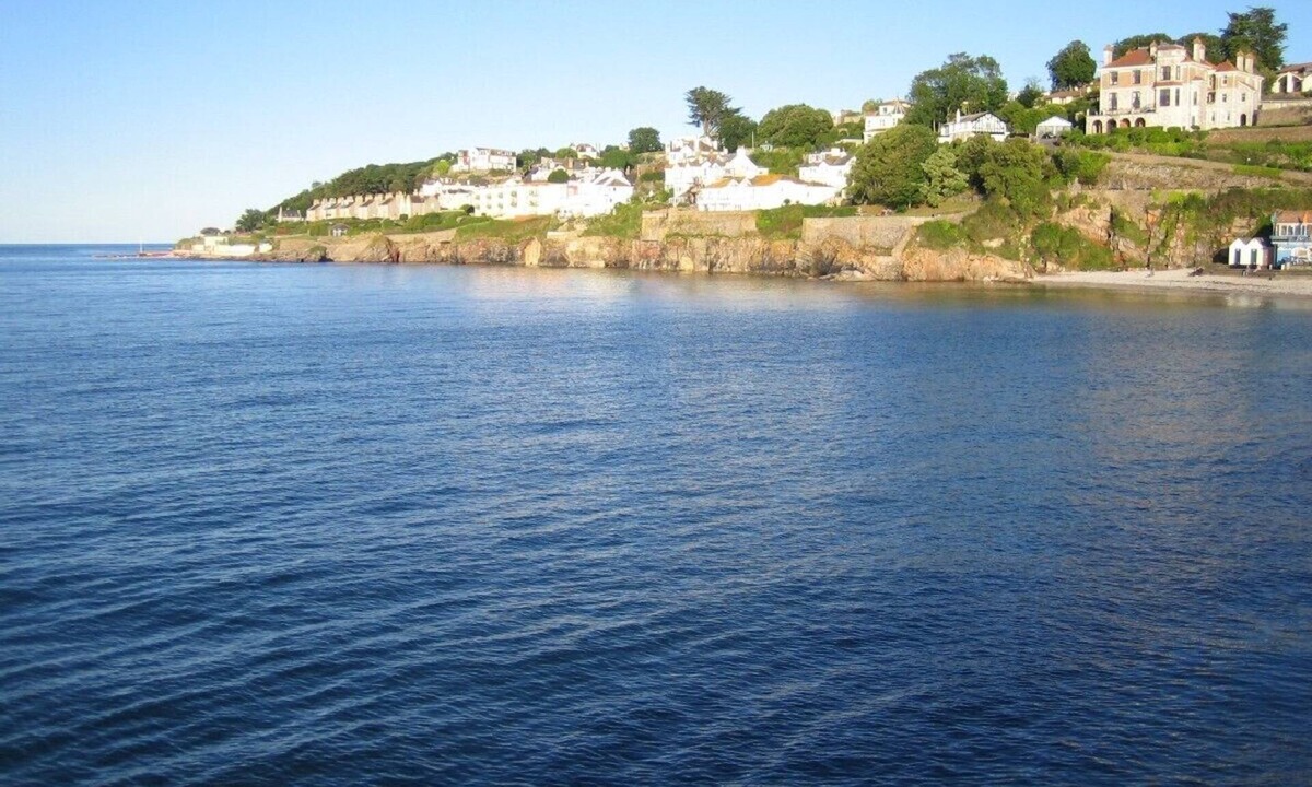 Brixham Apartment | PANORAMIC VIEWS & OFF ROAD PARKING!