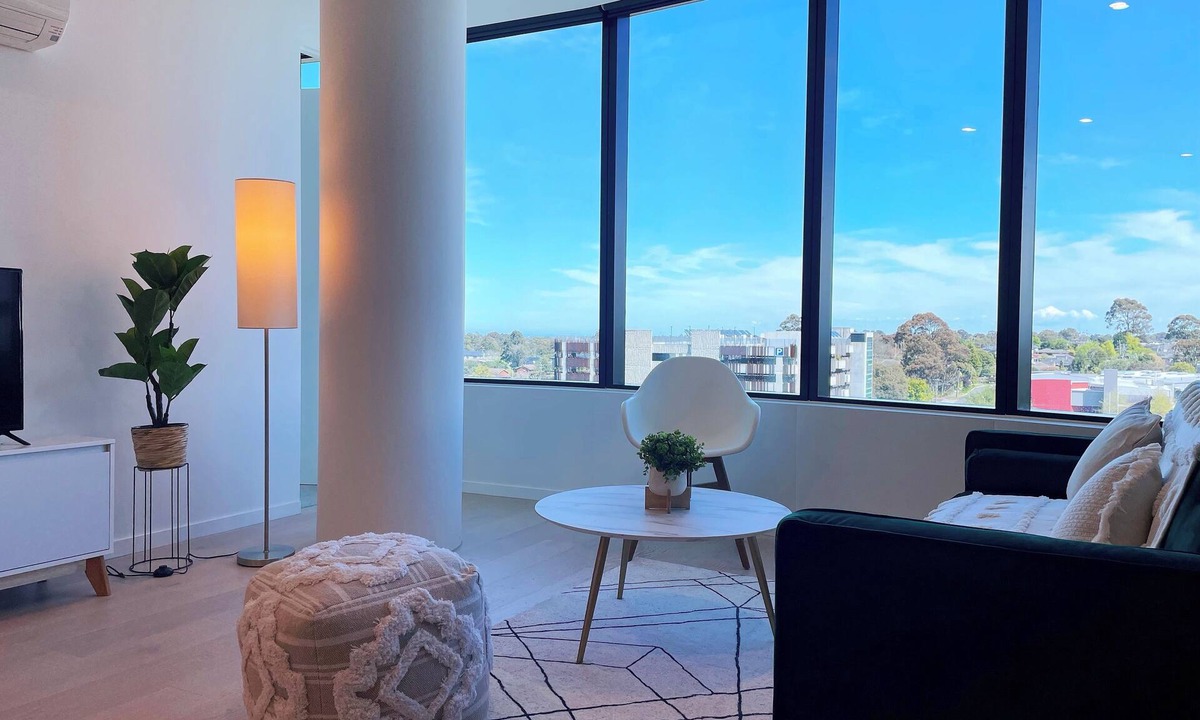 Glen Waverley Apartment | Panoramic Views! Spacious 2 Bed, 2 Bath Luxury Apartment w/Free Parking