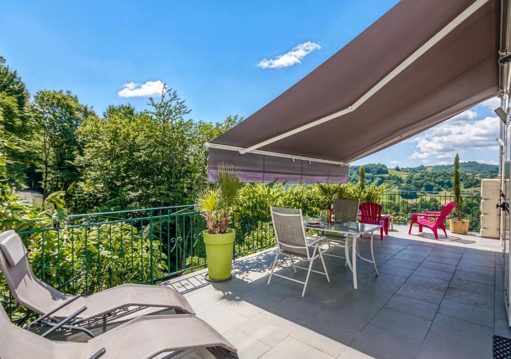 Tulle House | Panoramic White House Suite in Tulle