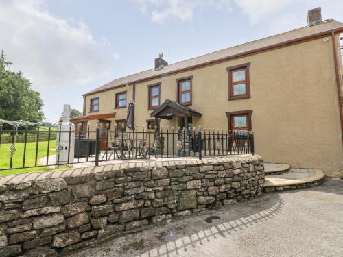 Porthyrhyd House | Pant Teg Farm