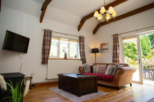 Tremain House | Pant Y Dwr Bach Cardigan