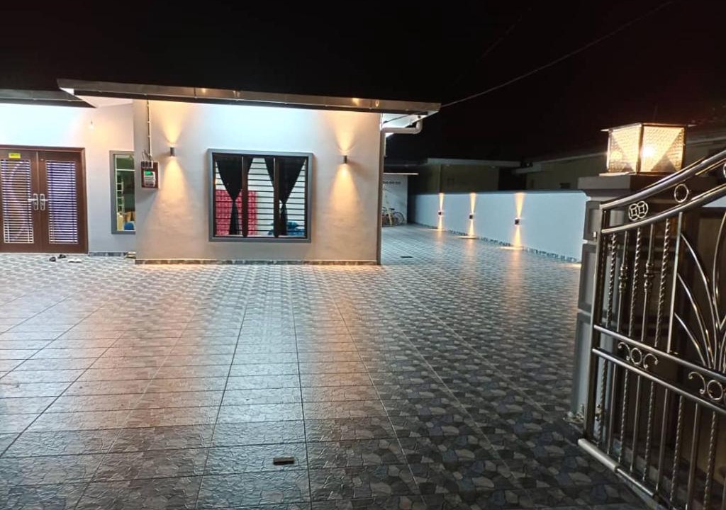 Taman Pantai Dickson House | Pantai Dickson Stay 3838 with Private Pool