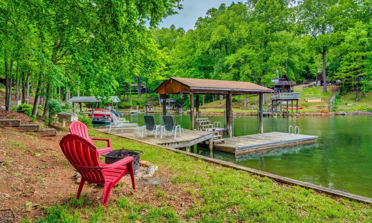 Moneta House | Papa Don`s Place - Pet-Friendly/Game Table/Firepit