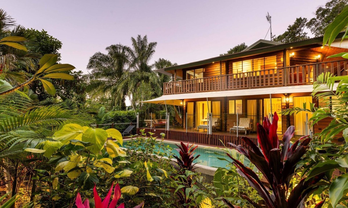 Mossman House | Papillon on Coral Sea privacy