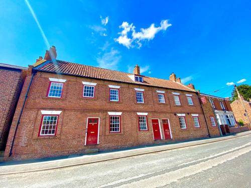 Barrow upon Humber House | Papist Hall Cottages
