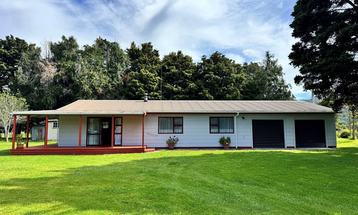 Kennedy Bay House | Paradise At The Beach