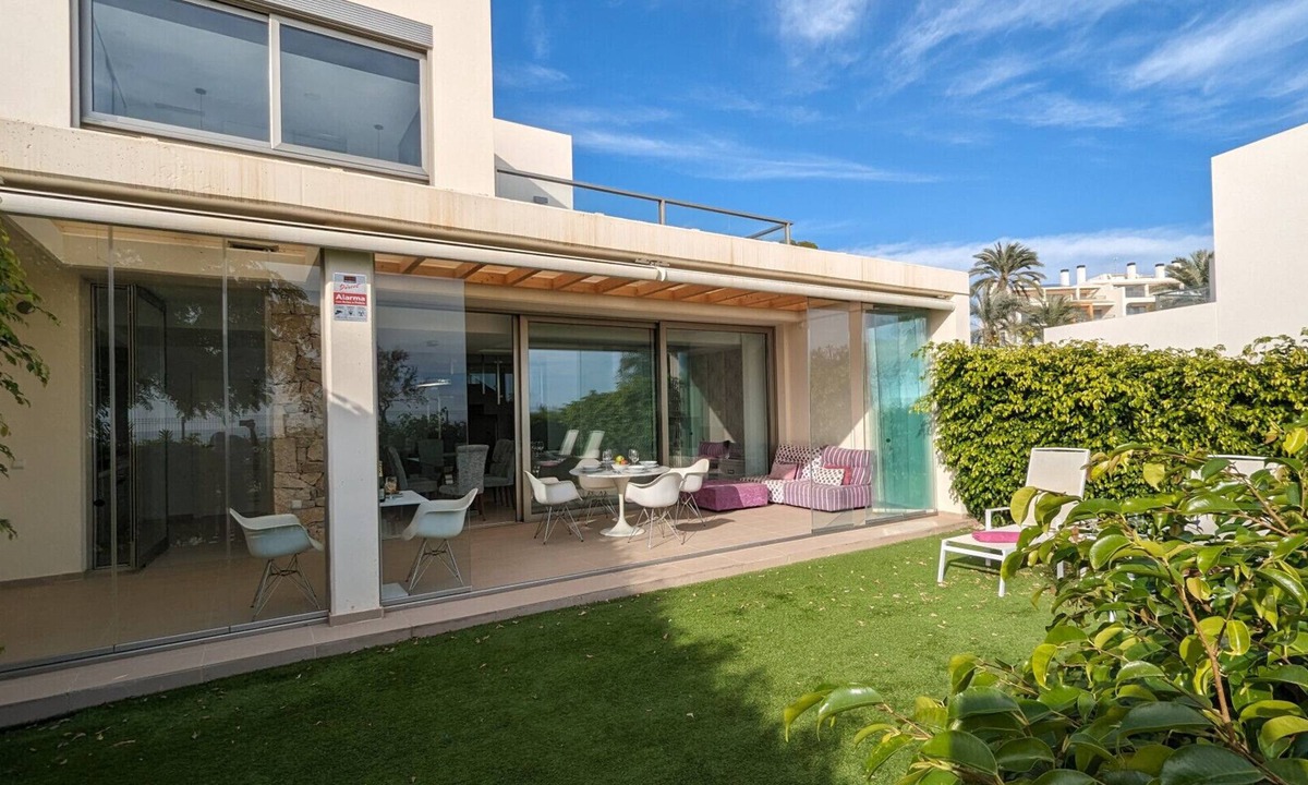 Villajoyosa Ski Chalet | PARADISE beachfront luxury villa