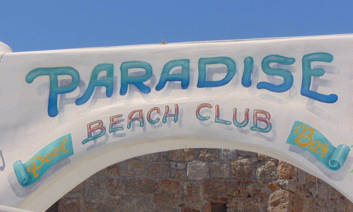 L'Islet Condo | Paradise Club