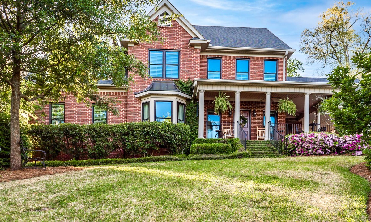 Augusta House | PARADISE FOUND Lakefront - Pool - Beautiful Views