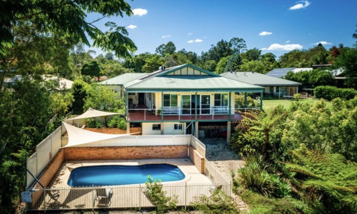 Bellingen House | Paradise house with a pool, deck and amazing view