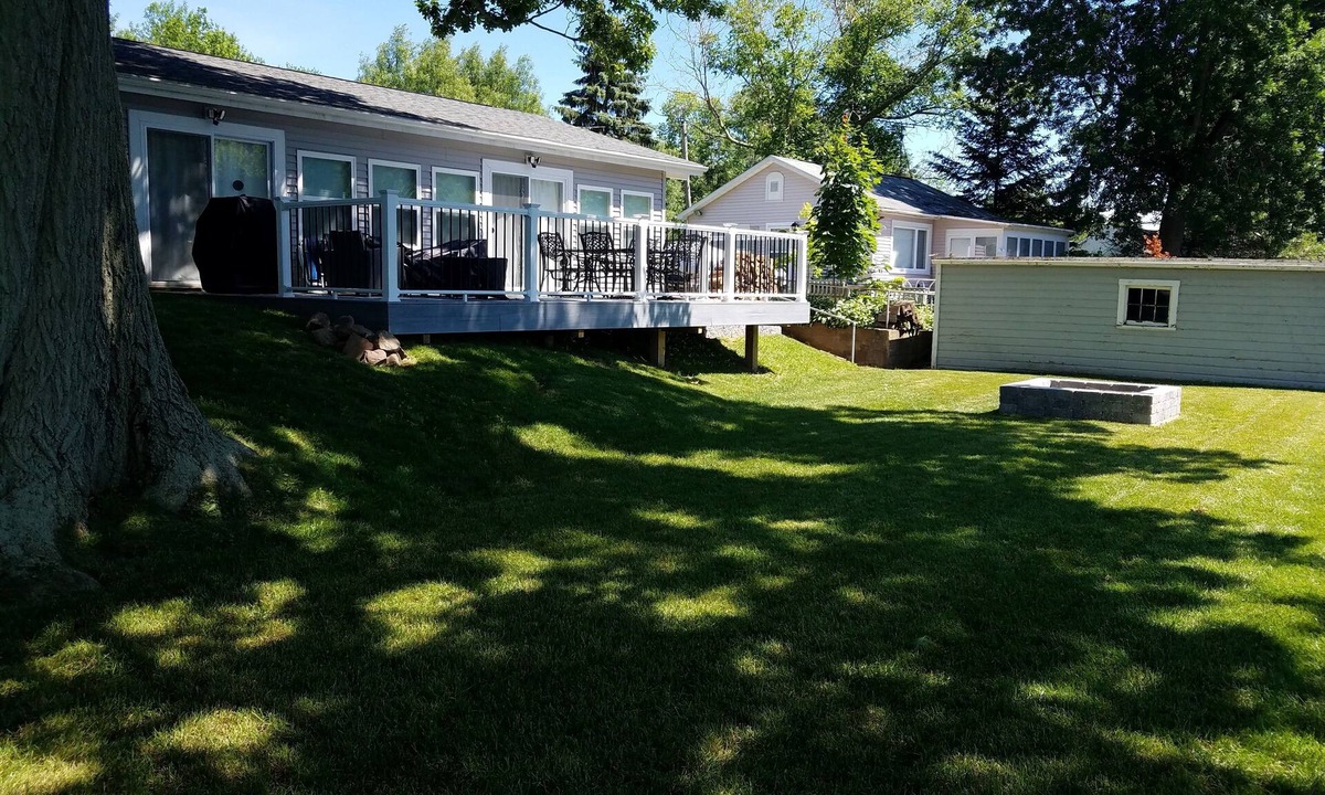 Wolcott House | Paradise in Port Bay