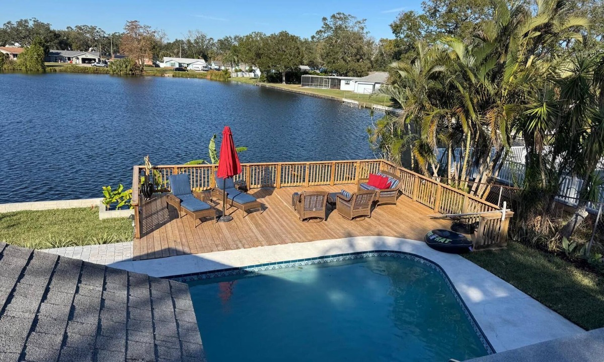 Clearwater House | Paradise Lake