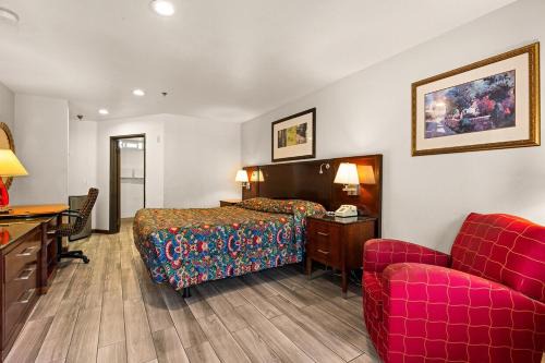 Winnetka Hotel | Paradise Lodge - Canoga Park, Los Angeles
