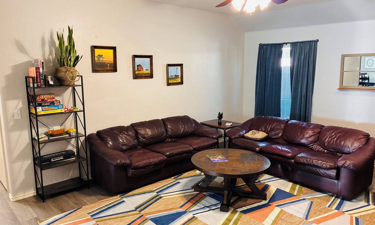 Oklahoma City House | Paradise on the Prairie: - Conveniently Located and Perfect for Your Stay