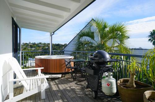 Palm Beach Villa | Paradise Palm Beach, Hot Tub