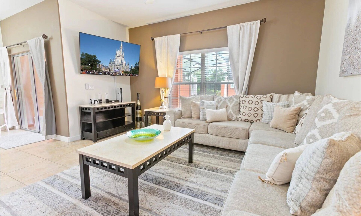 Bay Lake Villa | Paradise Palms Resort/PS5/Private South Facing Pool/10 Mins Disney/Lagoon pool
