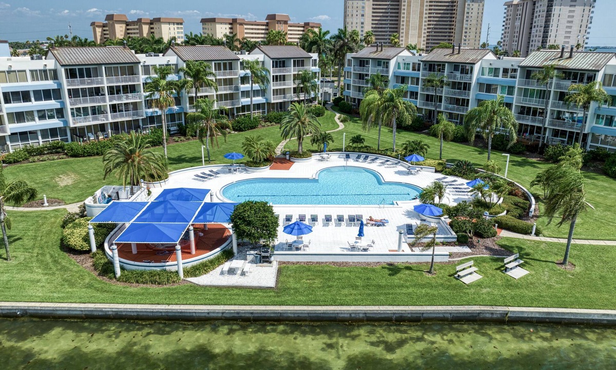 Bayway Isles Condo | Paradise Penthouse