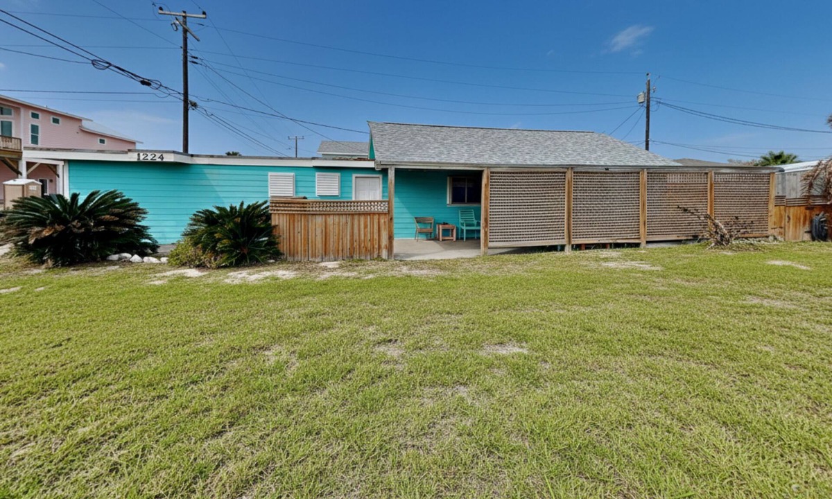 Shibui Sands House | Paradise Retreat | Pet Friendly, Walk to Beach!