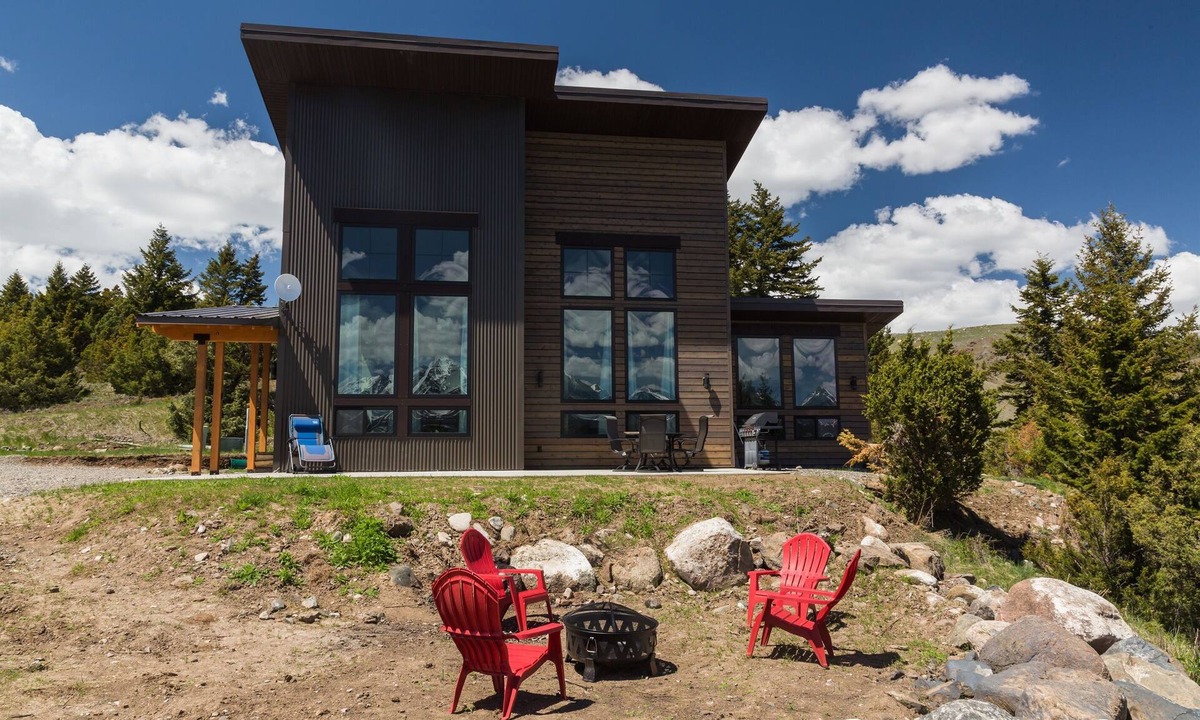 Emigrant Ski Chalet | Paradise Valley Getaway Chalet