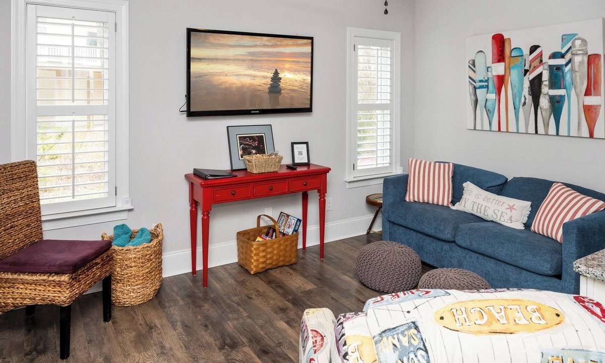 Long Beach Apartment | Paradox Place-Cozy Apartment on Oak Island
