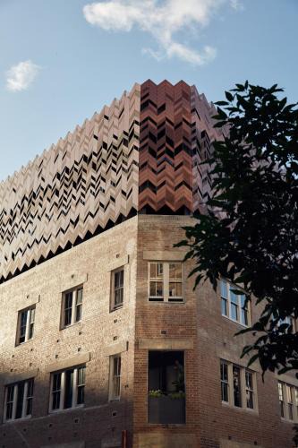 Surry Hills Hotel | Paramount House Hotel