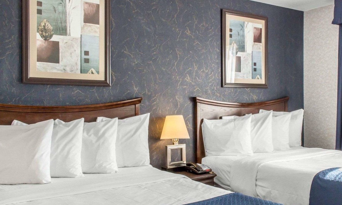 Queens Hotel | Paramount Inn