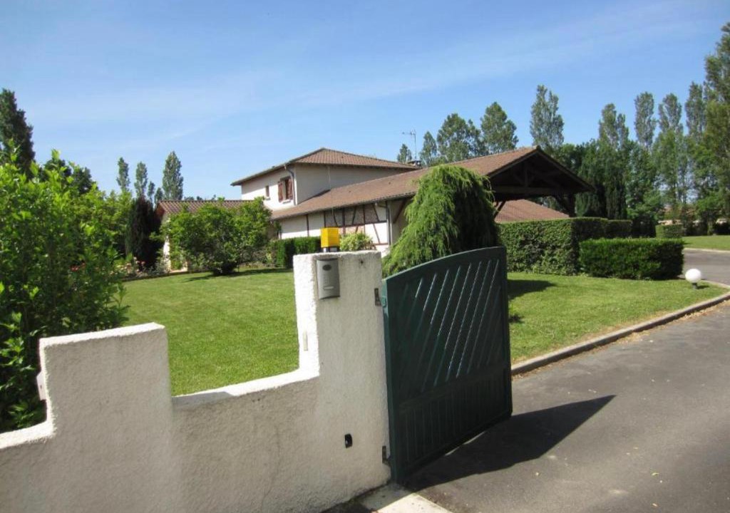 Saint-Etienne-sur-Reyssouze Bed & Breakfast | Parc de la Charmille