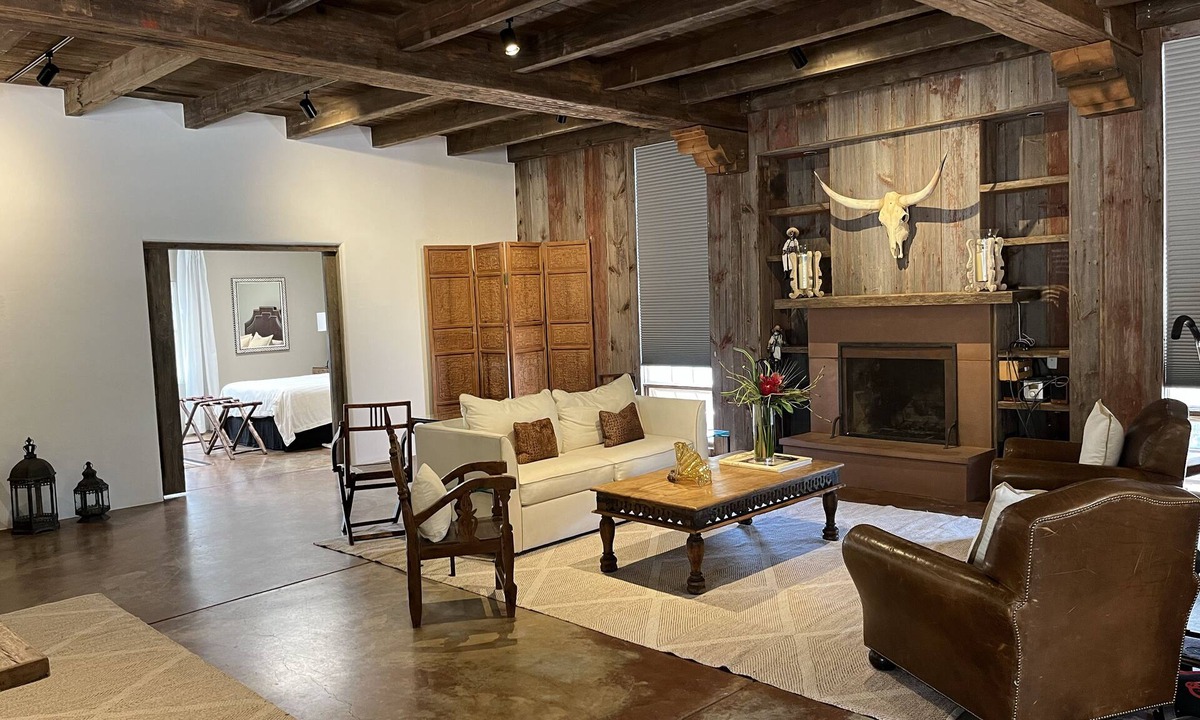 Canoncito Cottage | Pared down, sophisticated casita in a country setting on 6 acre compound.