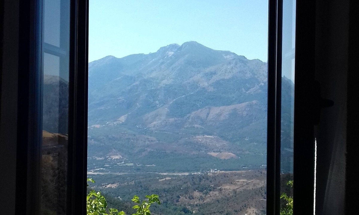 Santa-Lucia-di-Mercurio Bed & Breakfast | PARFUMU DI CELU FAMILY HOME