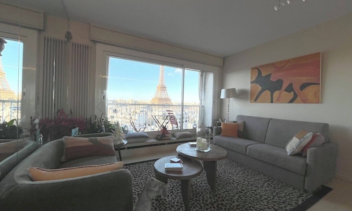 Grenelle Apartment | Paris Apartment : Eiffel View from All RoomsBalcony, Air Con
