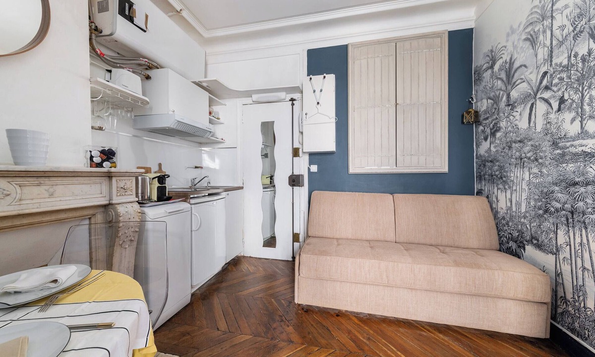 Arts-et-Metiers Apartment | Paris city beating heart cocoon studio