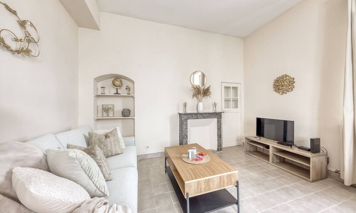 La Queue-les-Yvelines Apartment | Paris in the country