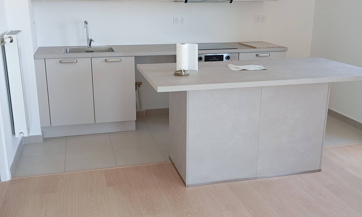 Parc-Nord Apartment | PARIS LA DEFENSE 1 double bed and 2 single beds