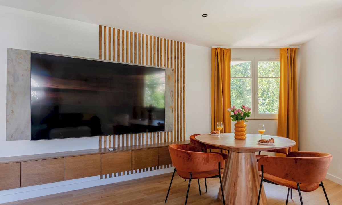 Faubourg de l'Arche Apartment | Paris La Defense Design residence