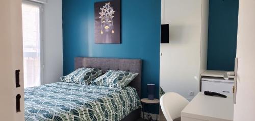 Vitry-sur-Seine Bed & Breakfast | PARIS private Room with shared space - PARIS Chambres privée avec espaces partagés