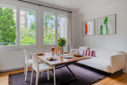 16th Arrondissement Apartment | Paris Vignes Cosy residence
