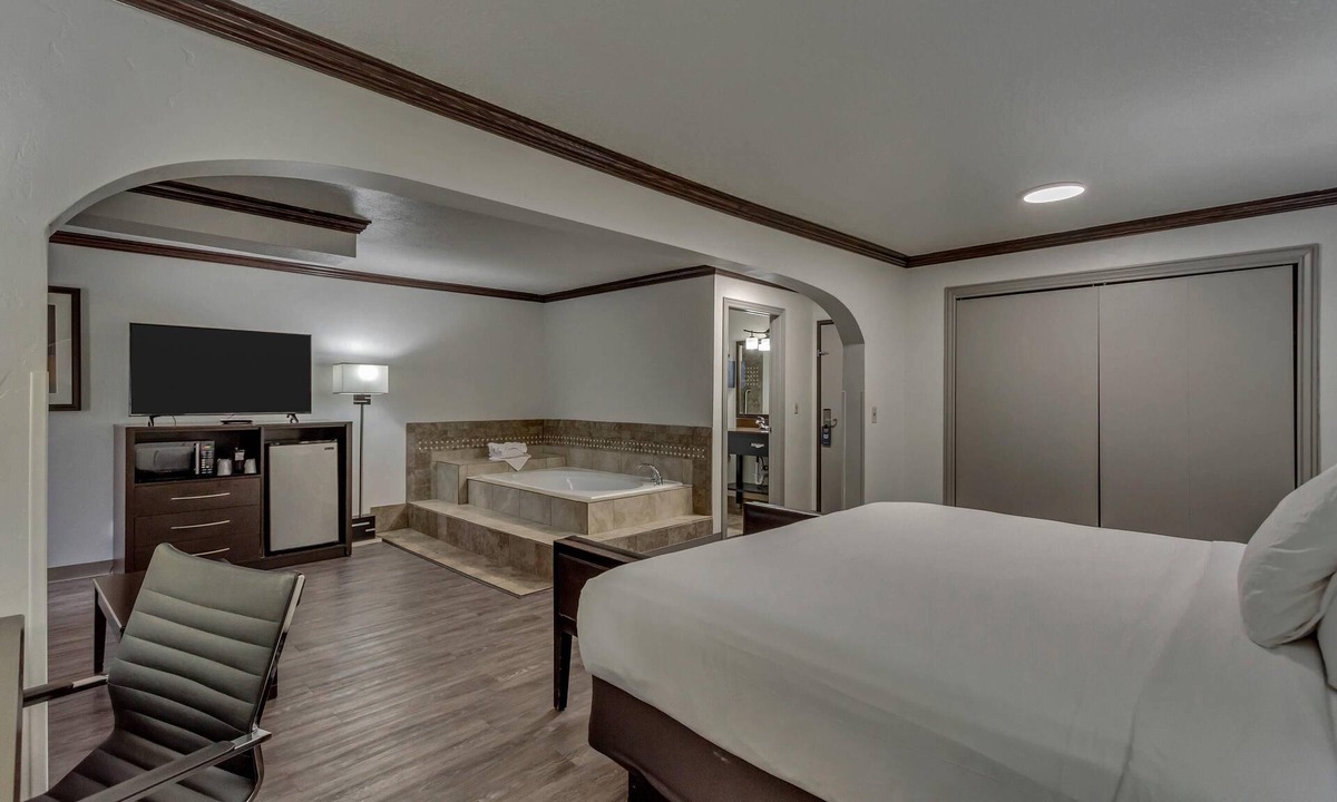 Midvale Hotel | Park Inn by Radisson Salt Lake City Midvale