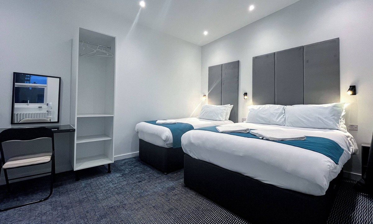 Dover Hotel | Park Inn Palace