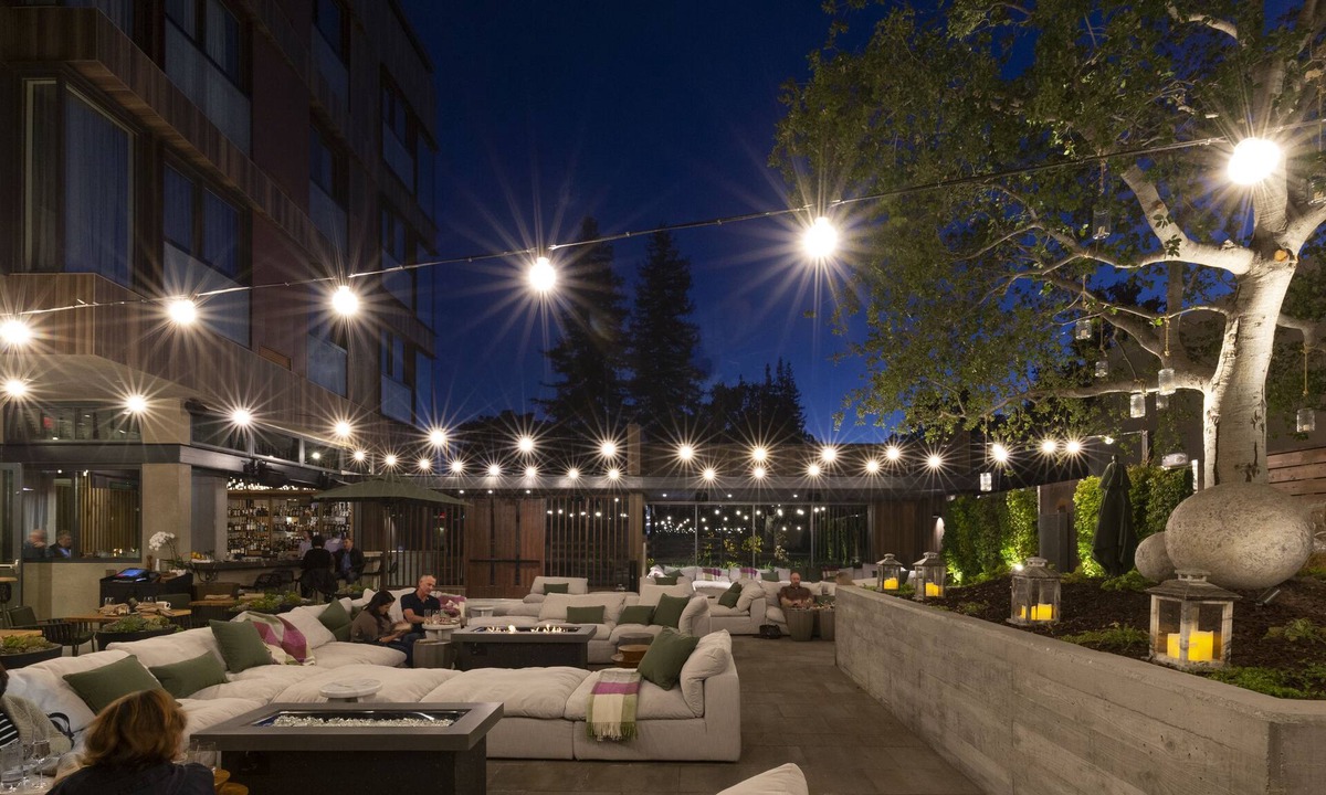 Menlo Park Hotel | Park James