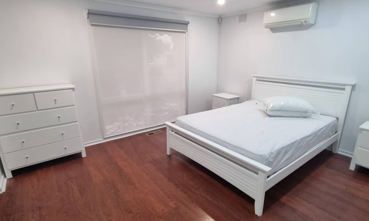 Mulgrave House | Park Villa in Mulgrave