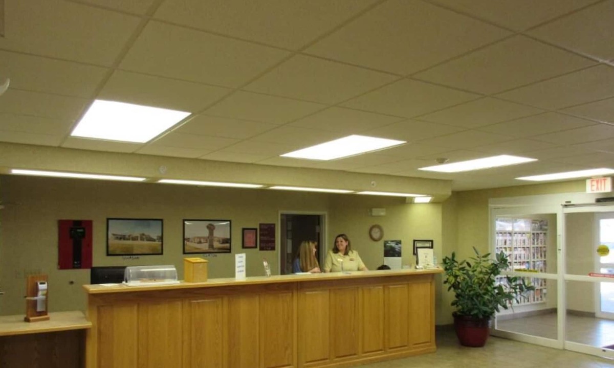 Warsaw Hotel | Parkfield Inn