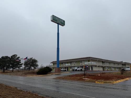 Sweetwater Hotel | Parkside Inn by PHG - Sweetwater