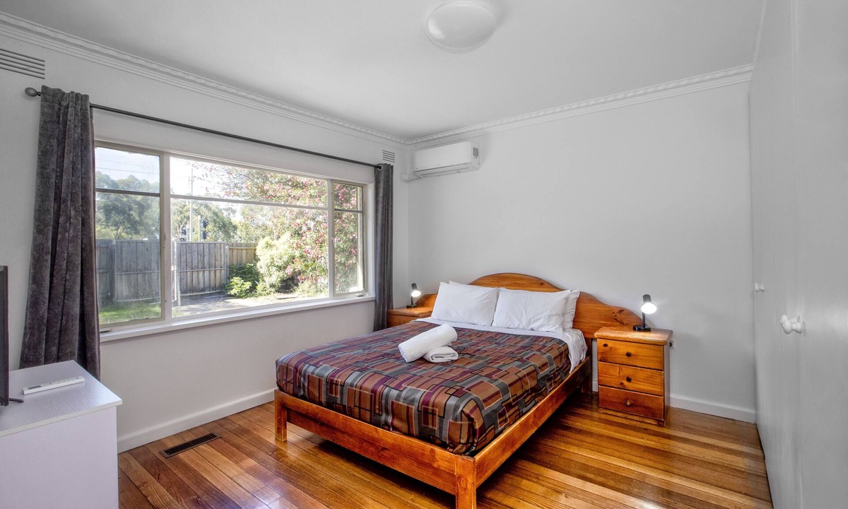 Kingsbury Hotel | Parkside Inn Motel