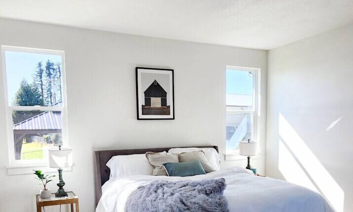 Mossyrock House | Parkview hot tub grill fire pit