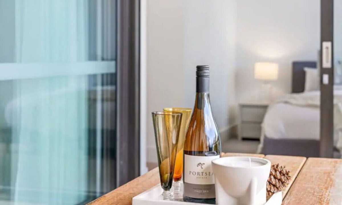 Mornington Apartment | Parkvue 11 | Perfect for Two