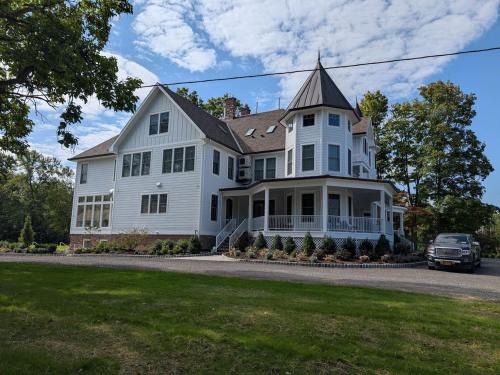 Goshen House | Parkway House Goshen Bed And Breakfast Suite 2